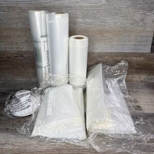 New Food Saver Vacuum Sealer Bags Assorted Sizes Lot Of 45, Gallons and Quarts